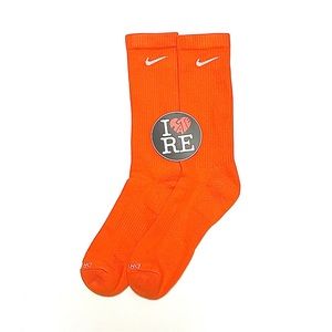 Nike 1 PAIR of ORANGE CREW SOCKS SIZE
8-12 HIGH one sizes fits most NWOT